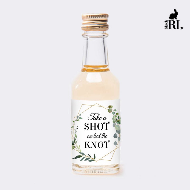 Printed Mini Liquor Bottle Labels / Greenery Wreath in Geo - GG18